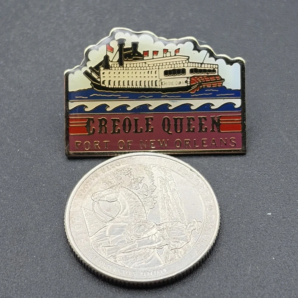 Creole Queen Port‎ Of New Orleans Lapel Hat Pin